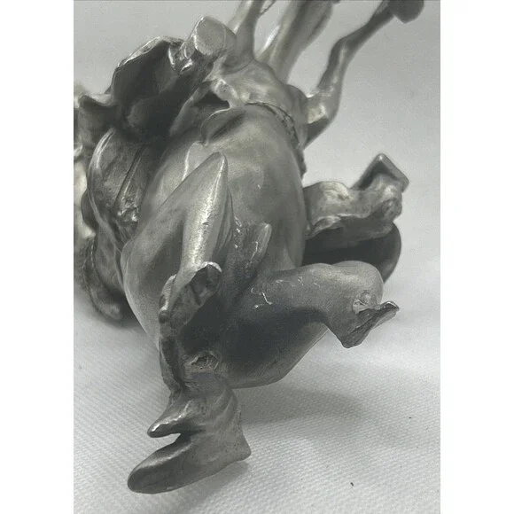 1983 CHILMARK ? Cheyenne inspired by Fredric Remington ? As Is No stand No Base - Picture 9 of 9